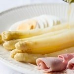 Asperges op Limburgse wijze